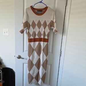 New York & Company Tan and White Argyle Midi Dress